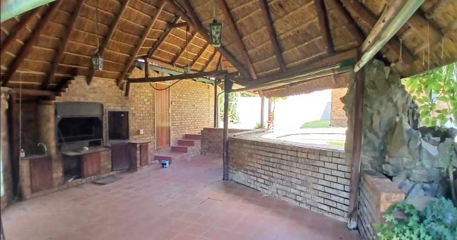4 Bedroom Property for Sale in The Reeds Gauteng