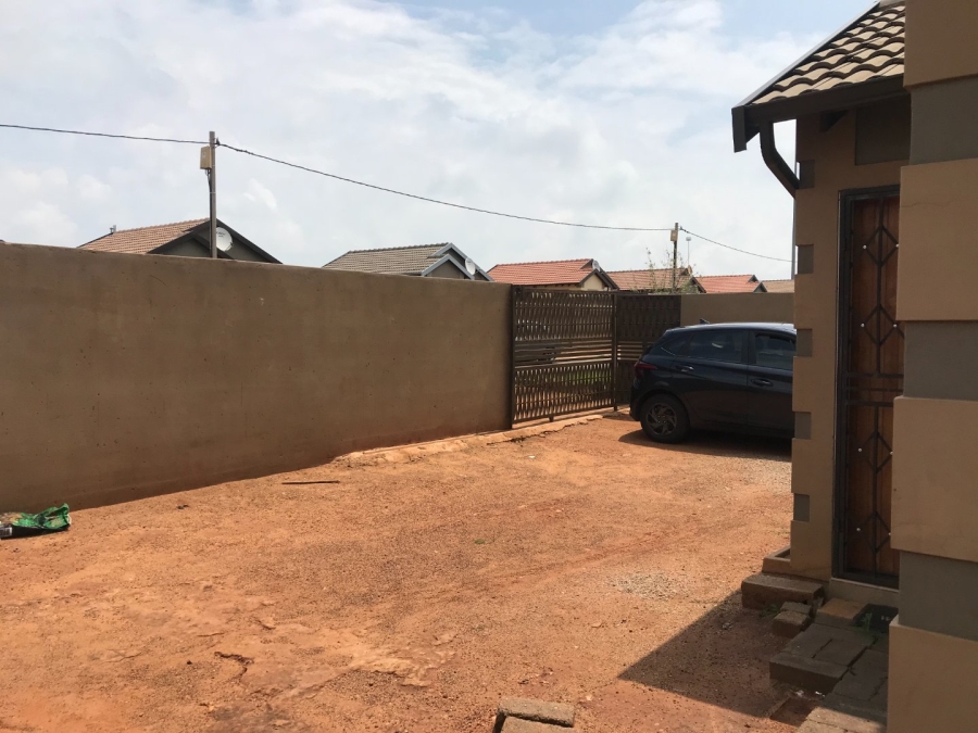 3 Bedroom Property for Sale in Toekomsrus Gauteng