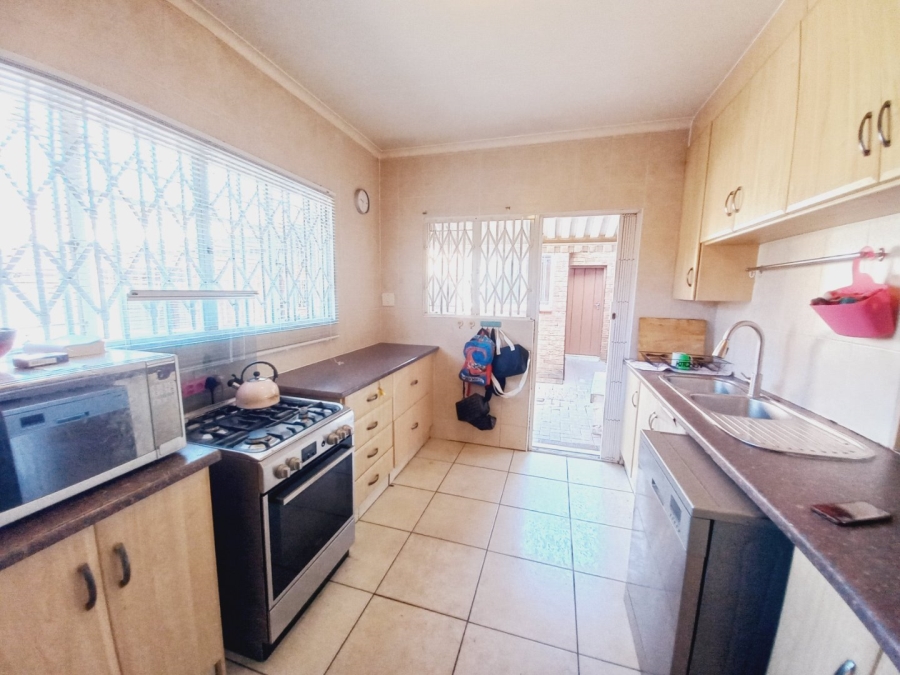 3 Bedroom Property for Sale in Rustivia Gauteng