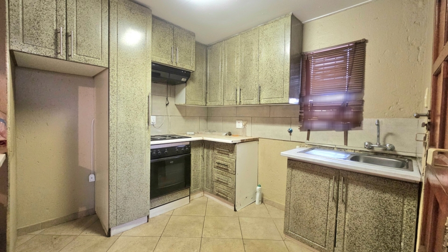 3 Bedroom Property for Sale in Protea Glen Gauteng