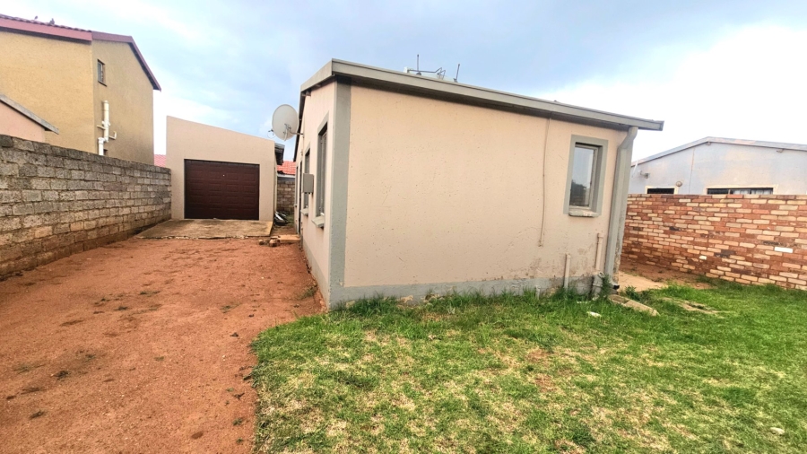 3 Bedroom Property for Sale in Protea Glen Gauteng
