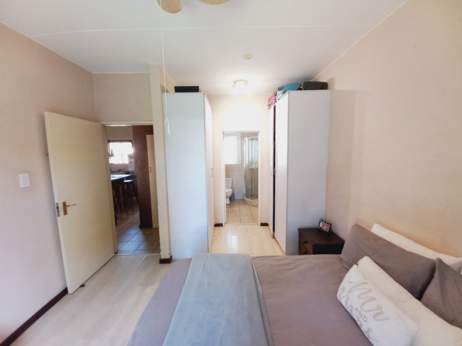 3 Bedroom Property for Sale in Greenstone Hill Gauteng