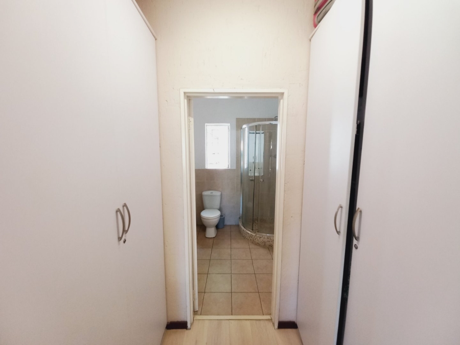 3 Bedroom Property for Sale in Greenstone Hill Gauteng