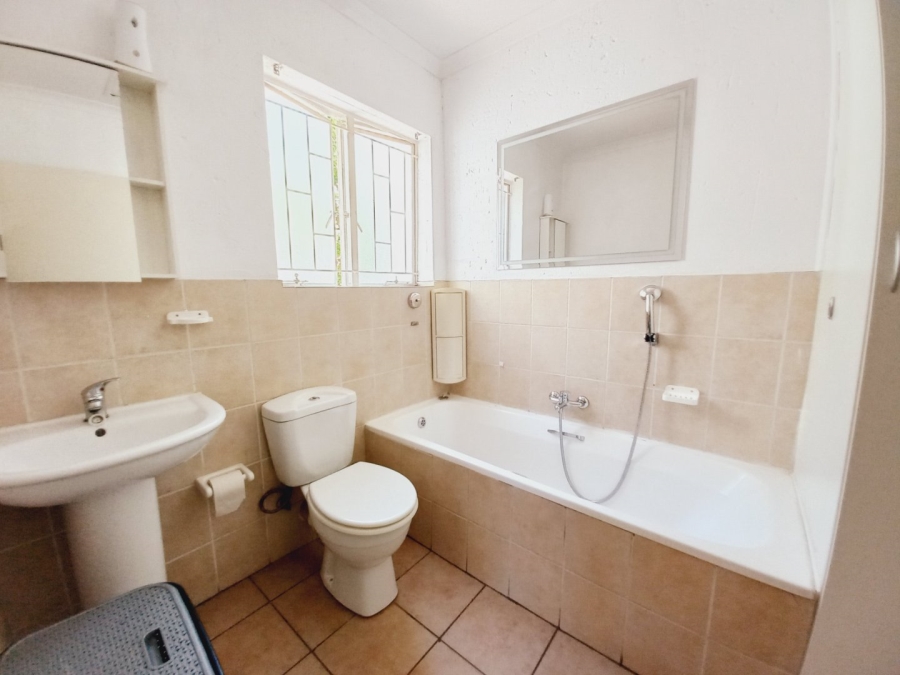 3 Bedroom Property for Sale in Greenstone Hill Gauteng