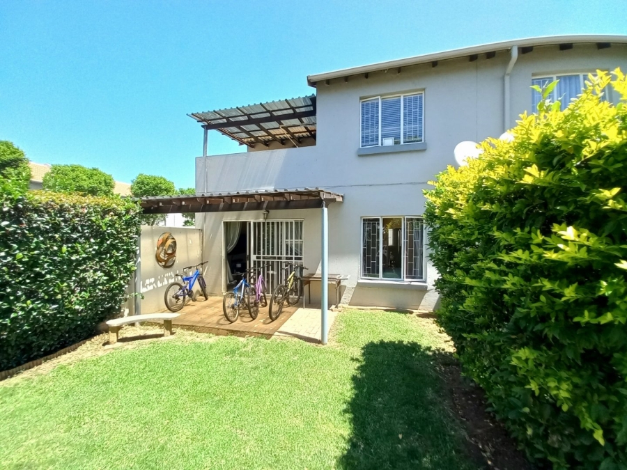 3 Bedroom Property for Sale in Greenstone Hill Gauteng