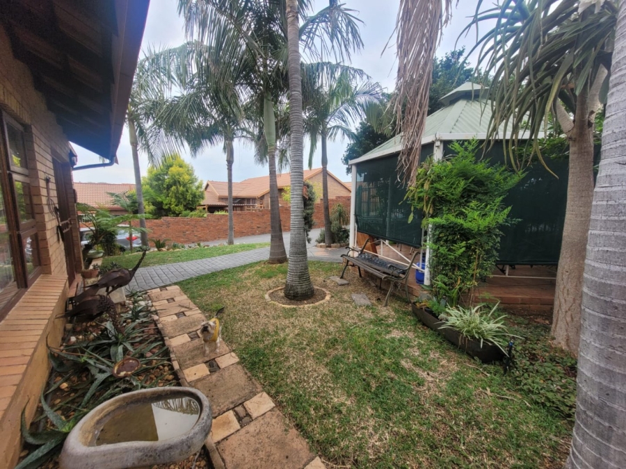 2 Bedroom Property for Sale in Montana Park Gauteng