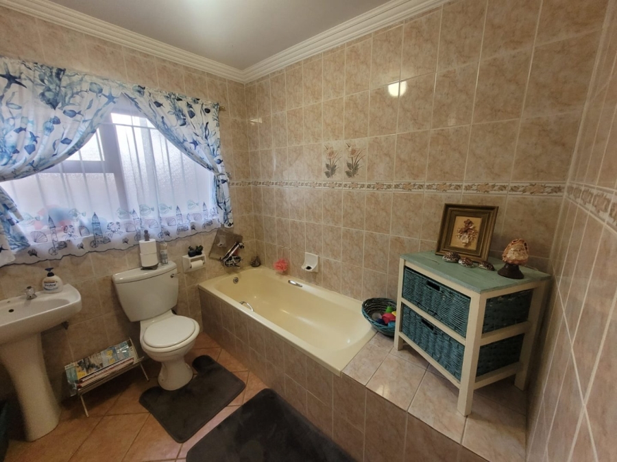 2 Bedroom Property for Sale in Montana Park Gauteng