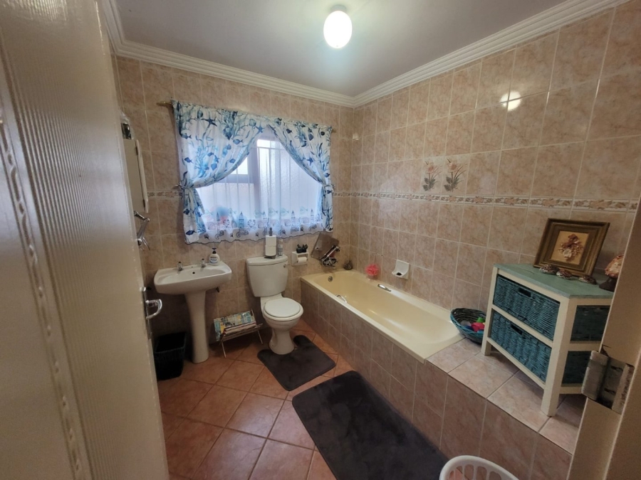 2 Bedroom Property for Sale in Montana Park Gauteng