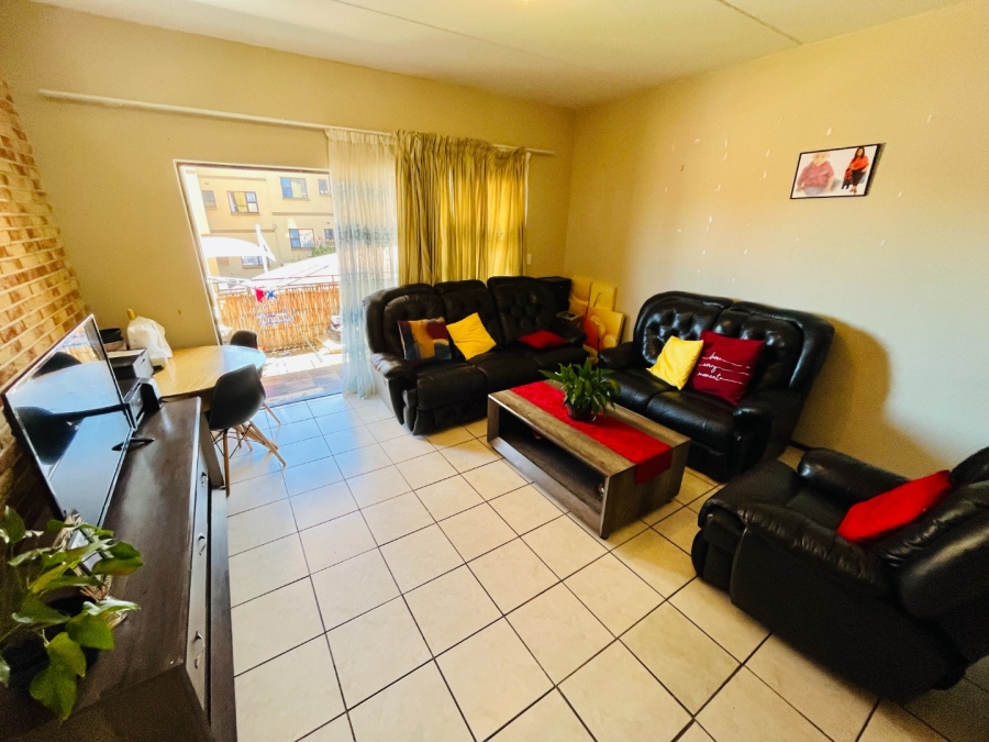 2 Bedroom Property for Sale in Lonehill Gauteng
