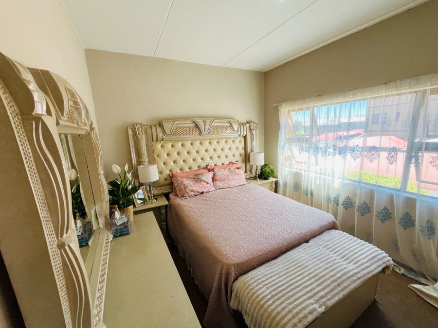 2 Bedroom Property for Sale in Lonehill Gauteng