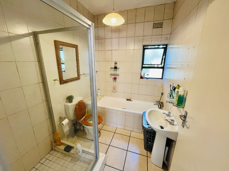 2 Bedroom Property for Sale in Lonehill Gauteng