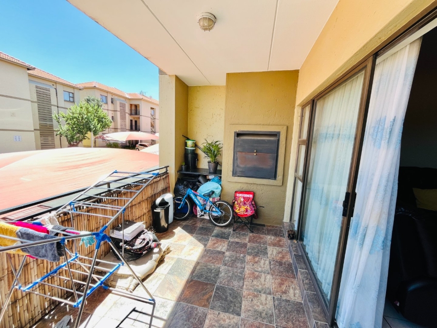 2 Bedroom Property for Sale in Lonehill Gauteng