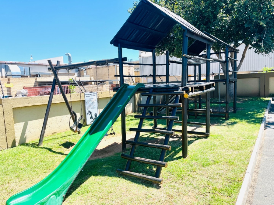 2 Bedroom Property for Sale in Lonehill Gauteng