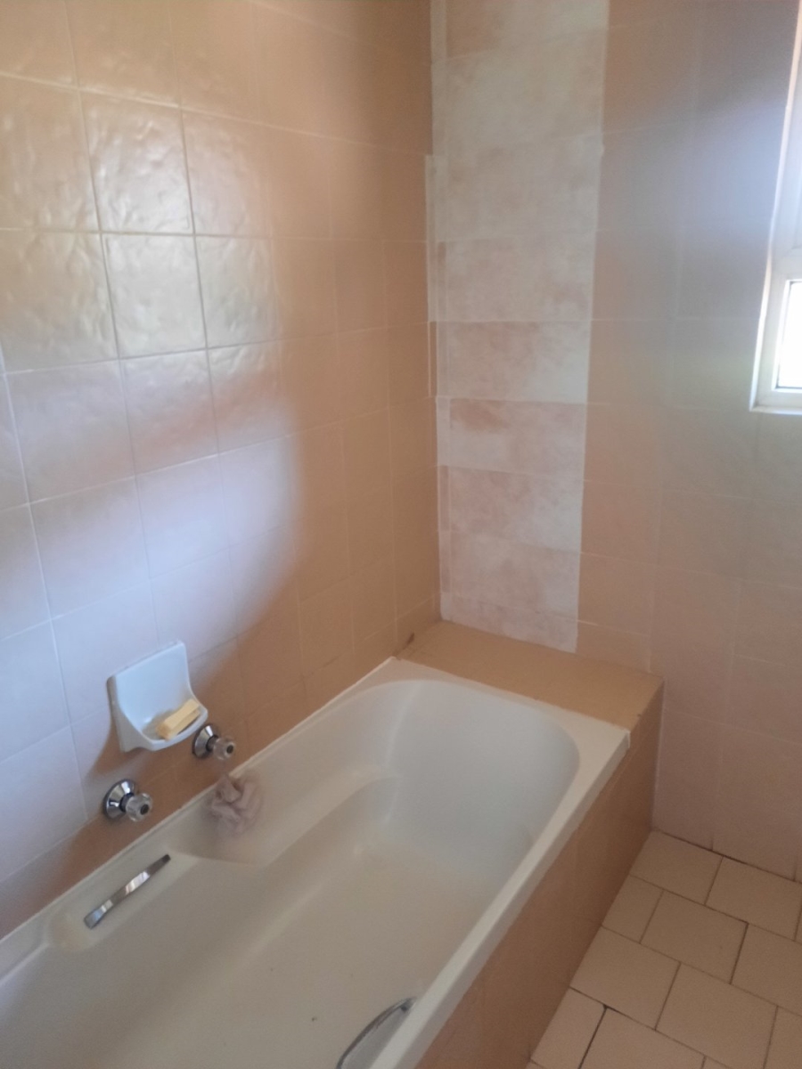 1 Bedroom Property for Sale in North Riding AH Gauteng