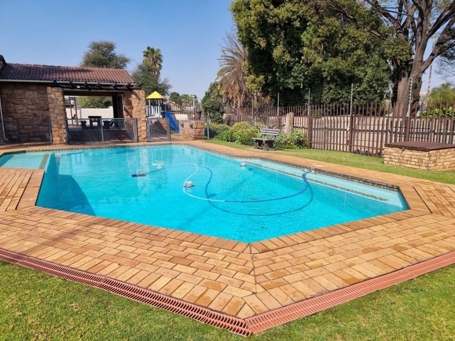 2 Bedroom Property for Sale in Eden Glen Gauteng