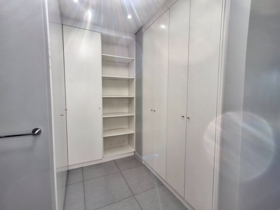 To Let  Bedroom Property for Rent in Sandown Gauteng