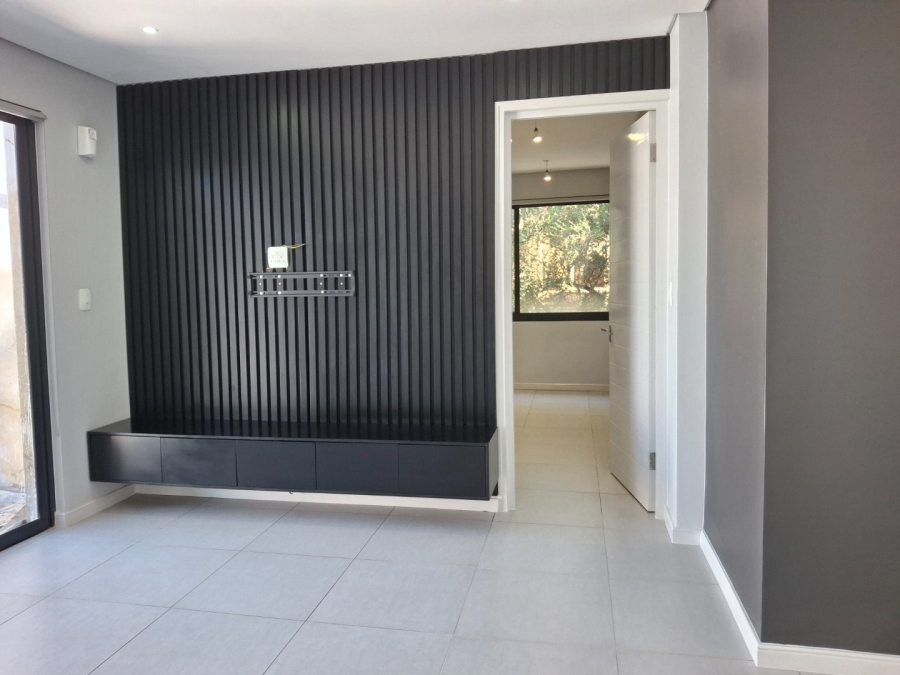 To Let  Bedroom Property for Rent in Sandown Gauteng
