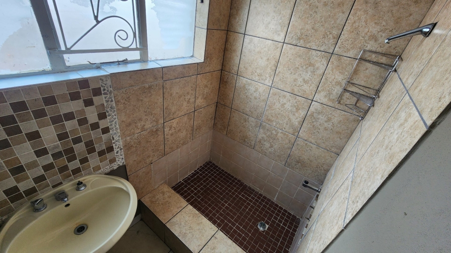 7 Bedroom Property for Sale in Bosmont Gauteng