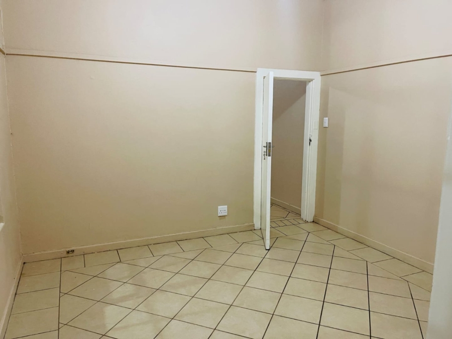 To Let 1 Bedroom Property for Rent in Kensington Gauteng