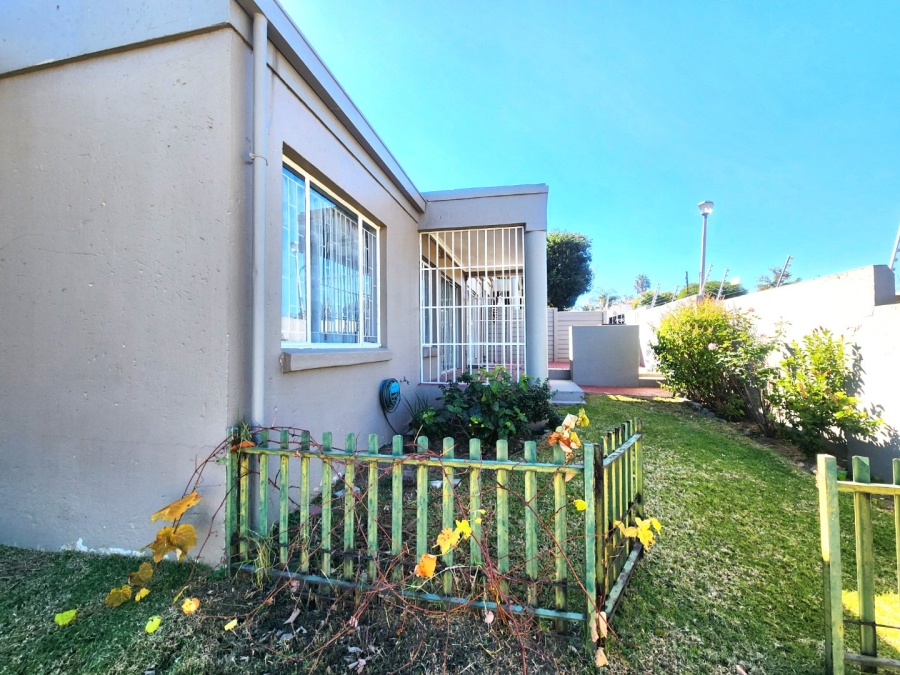 2 Bedroom Property for Sale in Halfway Gardens Gauteng