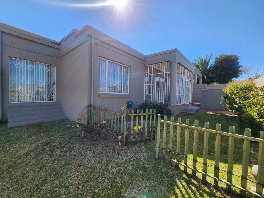 2 Bedroom Property for Sale in Halfway Gardens Gauteng