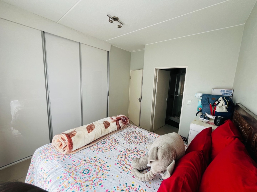 2 Bedroom Property for Sale in North Riding Gauteng