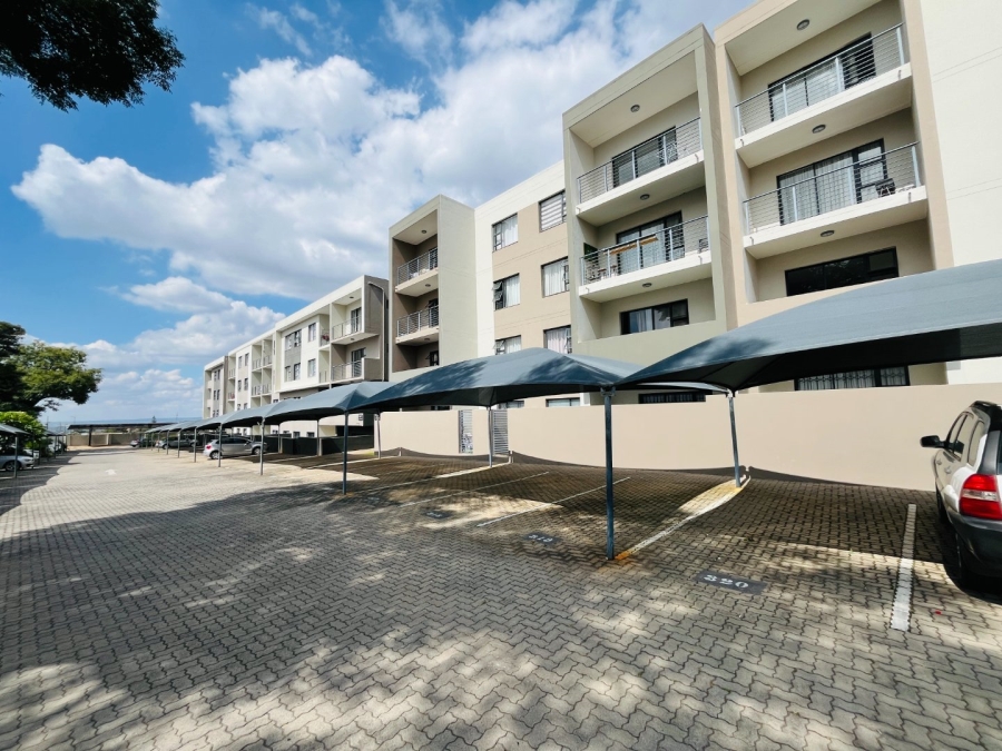 2 Bedroom Property for Sale in North Riding Gauteng