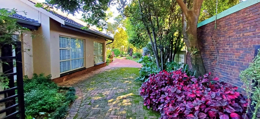4 Bedroom Property for Sale in Wierda Park Gauteng