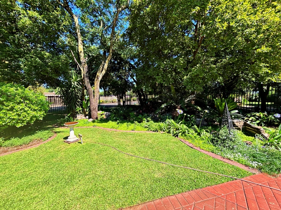 4 Bedroom Property for Sale in Wierda Park Gauteng