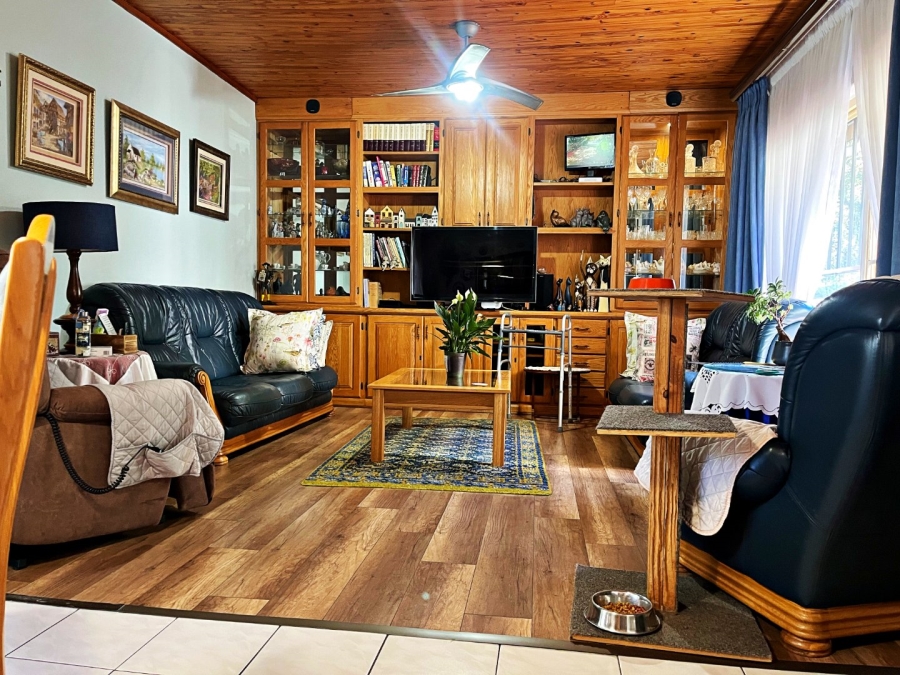 4 Bedroom Property for Sale in Wierda Park Gauteng