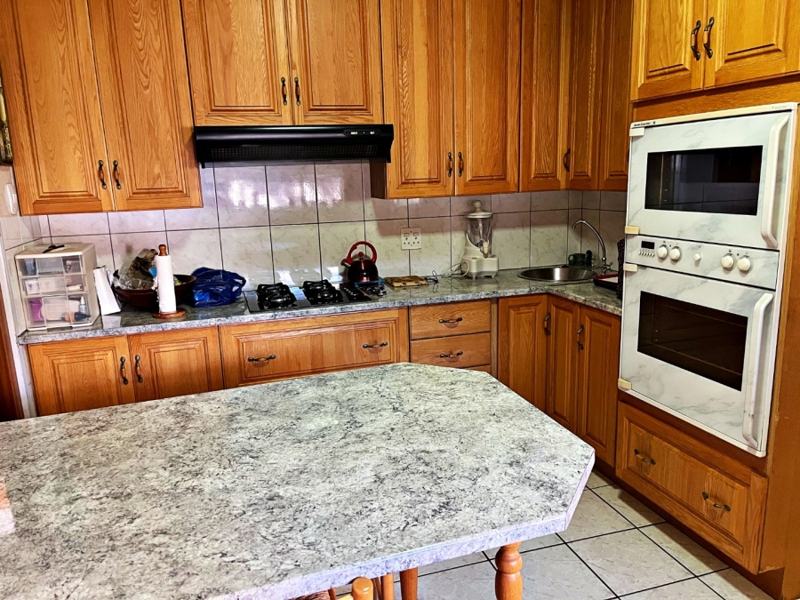 4 Bedroom Property for Sale in Wierda Park Gauteng