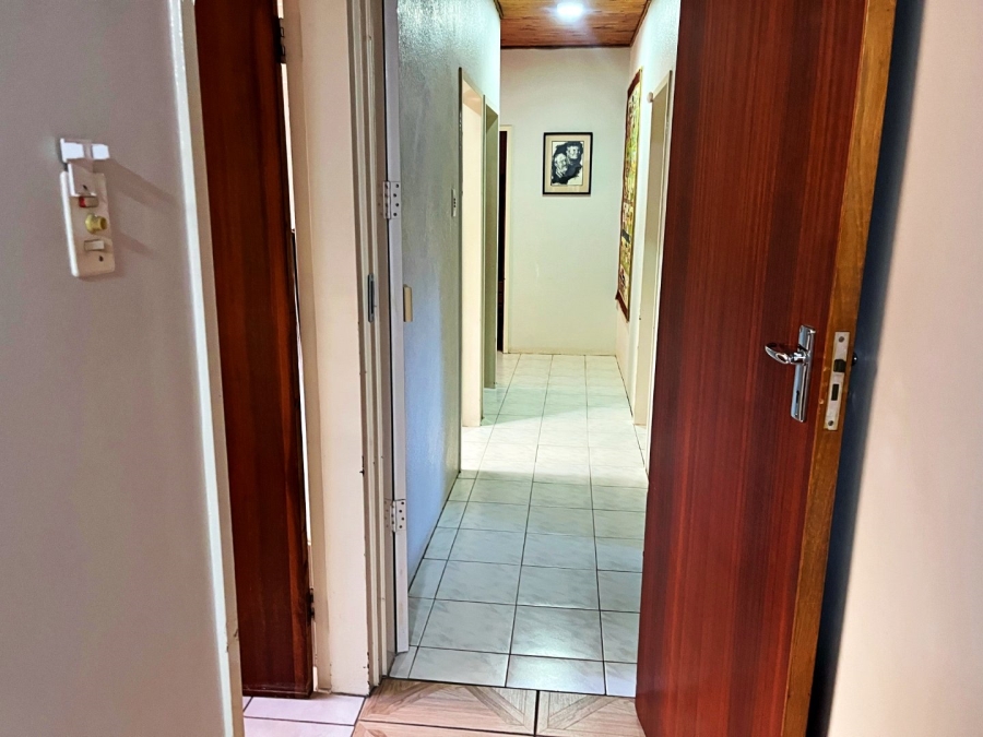 4 Bedroom Property for Sale in Wierda Park Gauteng