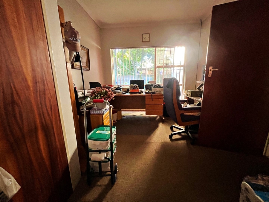 4 Bedroom Property for Sale in Wierda Park Gauteng