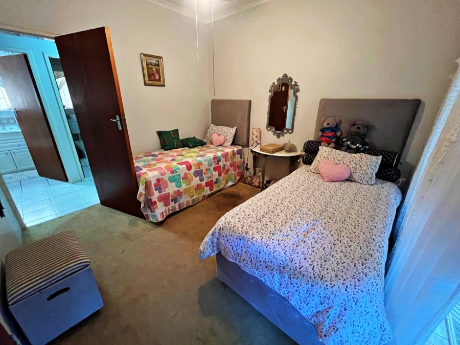 4 Bedroom Property for Sale in Wierda Park Gauteng