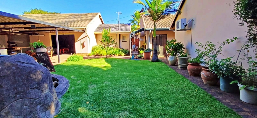 4 Bedroom Property for Sale in Wierda Park Gauteng