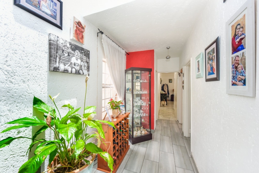 3 Bedroom Property for Sale in Douglasdale Gauteng