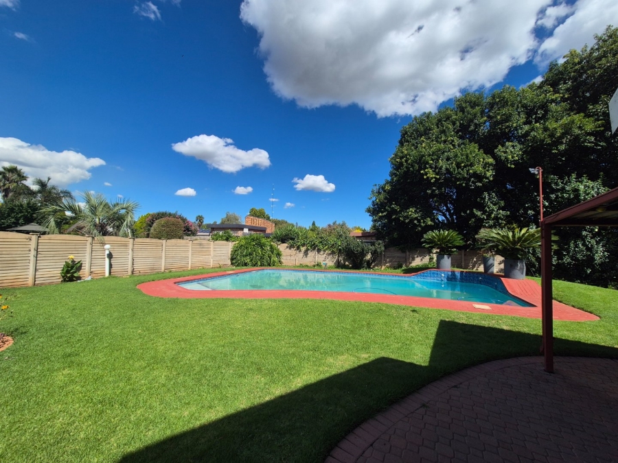 4 Bedroom Property for Sale in Vanderbijlpark SE 2 Gauteng
