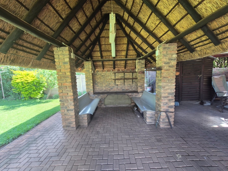 4 Bedroom Property for Sale in Vanderbijlpark SE 2 Gauteng