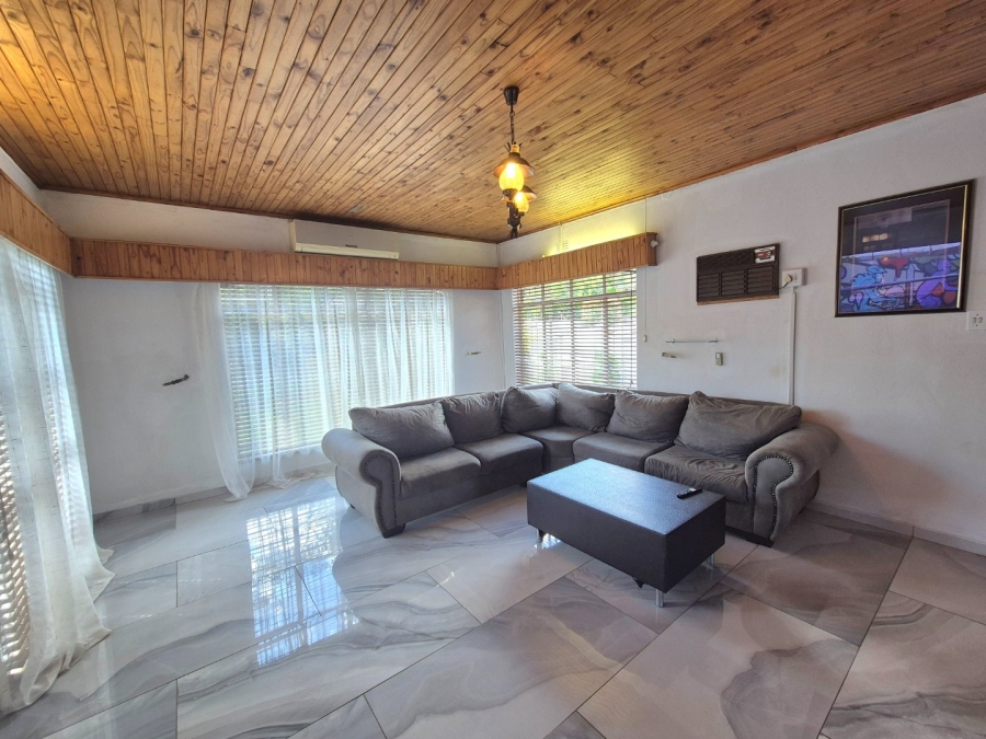 4 Bedroom Property for Sale in Vanderbijlpark SE 2 Gauteng