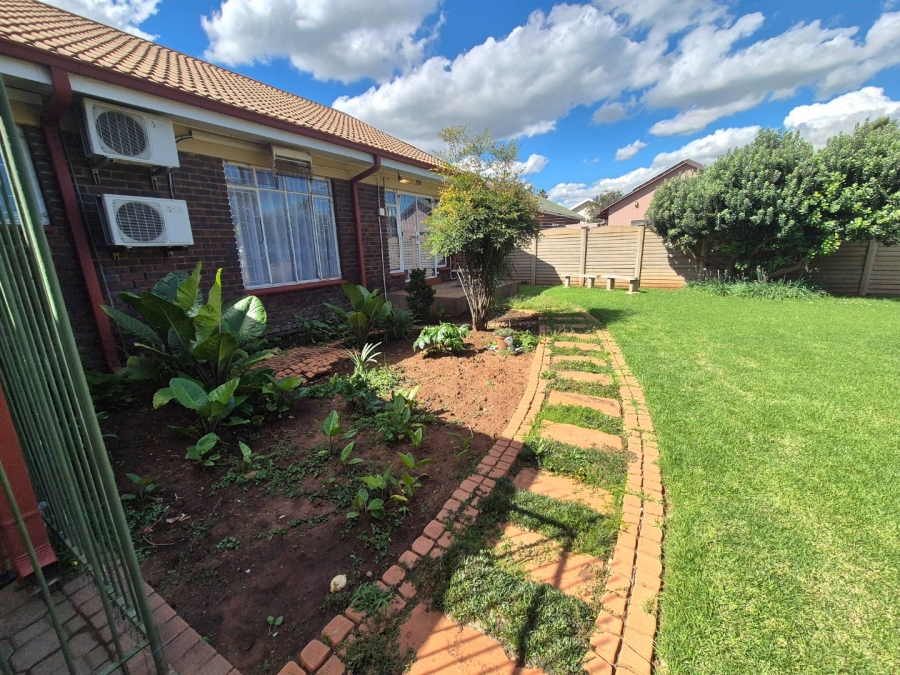 4 Bedroom Property for Sale in Vanderbijlpark SE 2 Gauteng