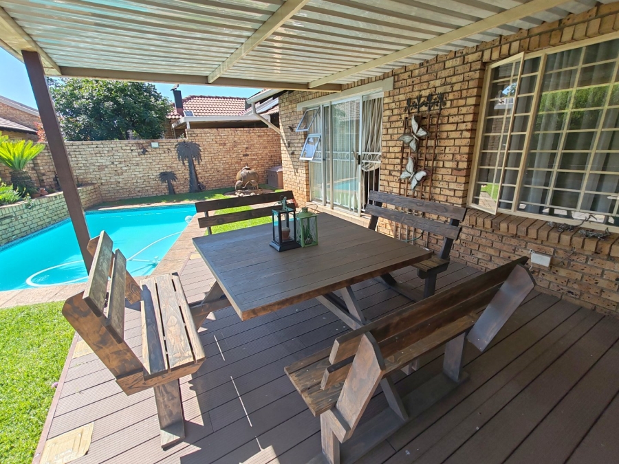 3 Bedroom Property for Sale in Annlin Gauteng