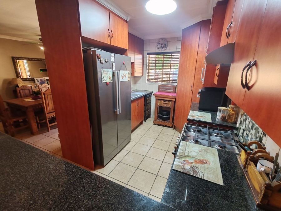 3 Bedroom Property for Sale in Annlin Gauteng