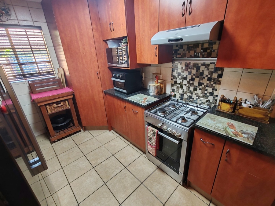 3 Bedroom Property for Sale in Annlin Gauteng
