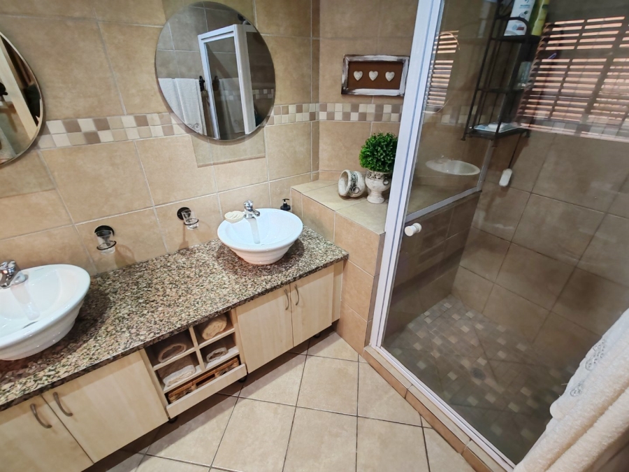 3 Bedroom Property for Sale in Annlin Gauteng