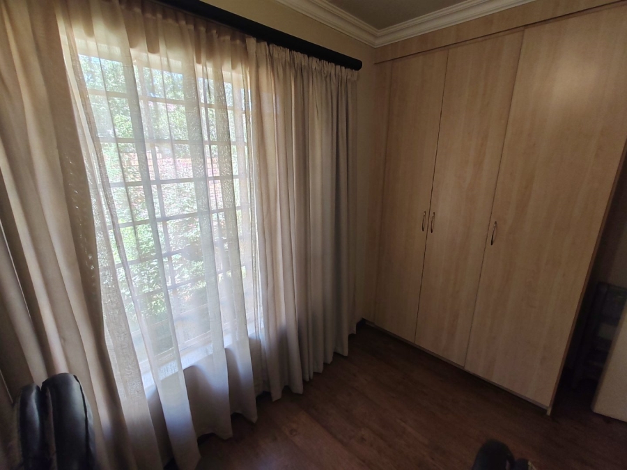 3 Bedroom Property for Sale in Annlin Gauteng