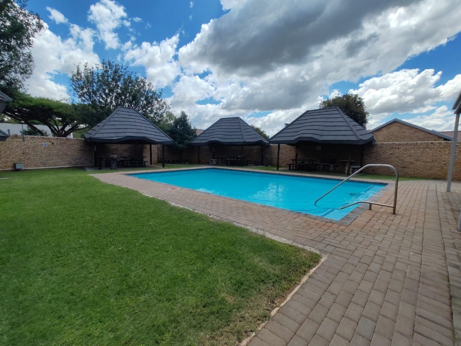 3 Bedroom Property for Sale in Annlin Gauteng