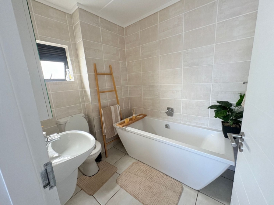 To Let 2 Bedroom Property for Rent in Greencreek Lifestyle Estate Gauteng