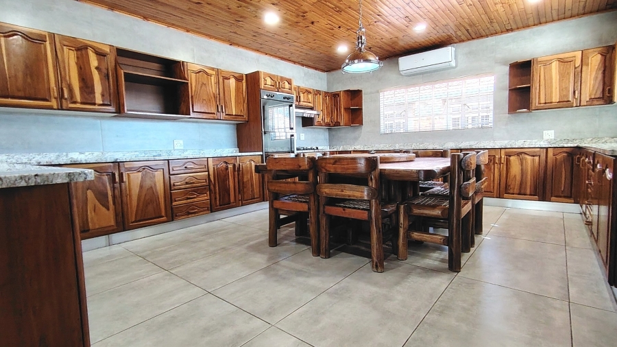 Commercial Property for Sale in Boltonwold Gauteng