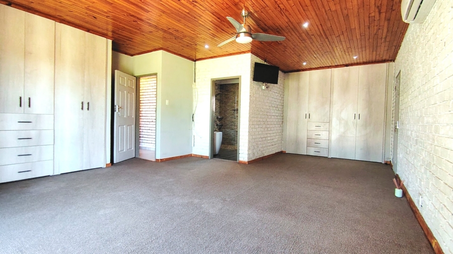 Commercial Property for Sale in Boltonwold Gauteng
