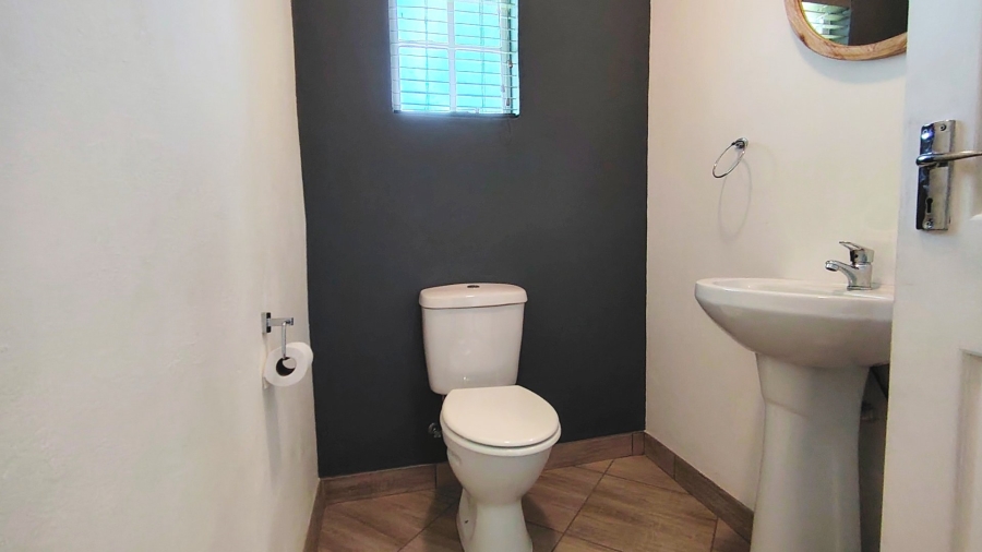 Commercial Property for Sale in Boltonwold Gauteng